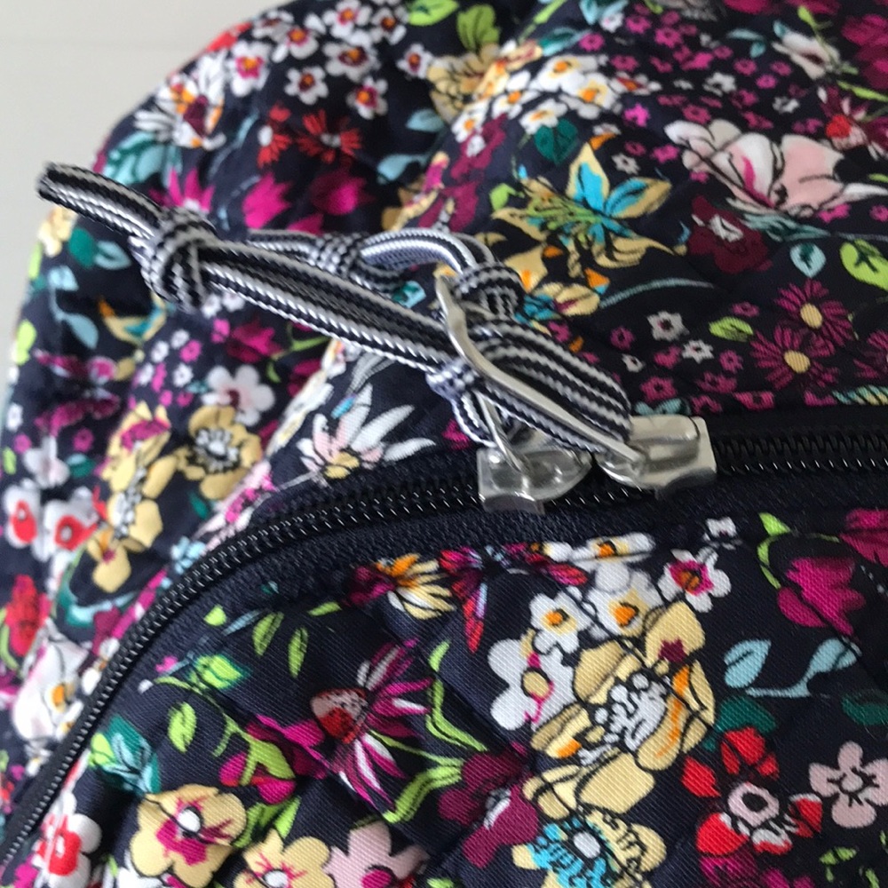 Vera Bradley Itsy Ditsy Backpack NWT Small Floral Bag - Picture 4 of 8